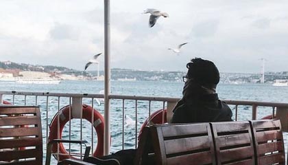 中方强硬发声：90天内不给358亿赔偿金，18艘军舰就别想要了！