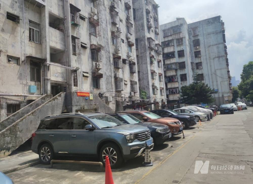 同意率已超90%,深圳首例自拆自建小区仍停滞,街道办回应“具体执行方案未出”