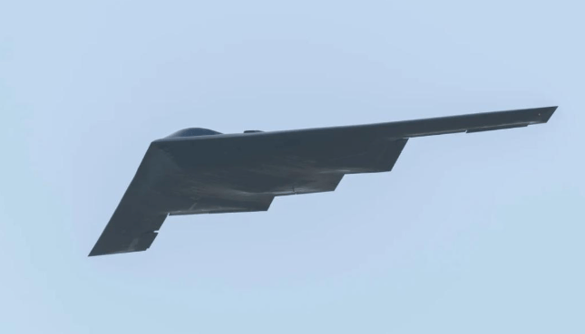 三大消息:马斯克发声怒喷!外交部警告不留情面!美军突然行动!