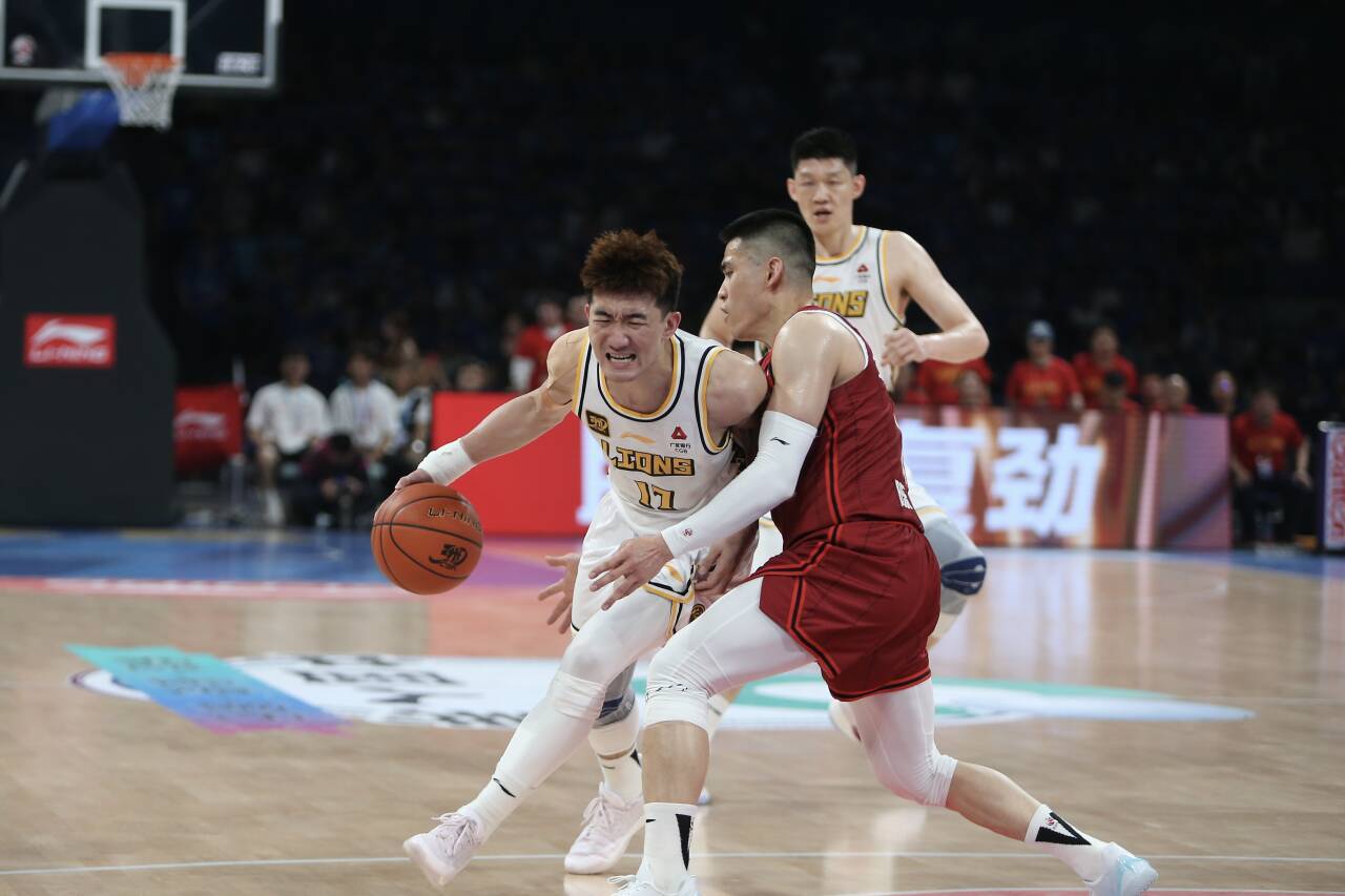 孙铭徽21+6开启暴走模式 末节掀21-5超级攻击波