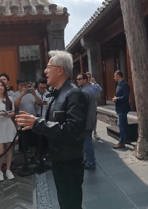 黄仁勋中国行:轻视华为的人极其天真,小米堪称奇迹