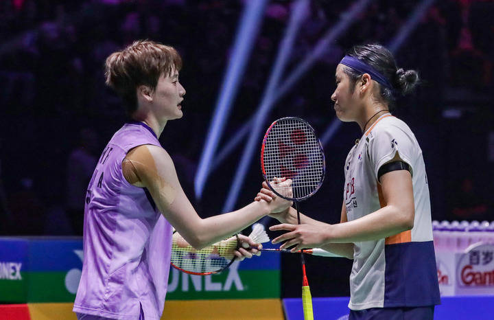 虽败犹荣!陈雨菲获2025年世界羽毛球锦标赛亚军