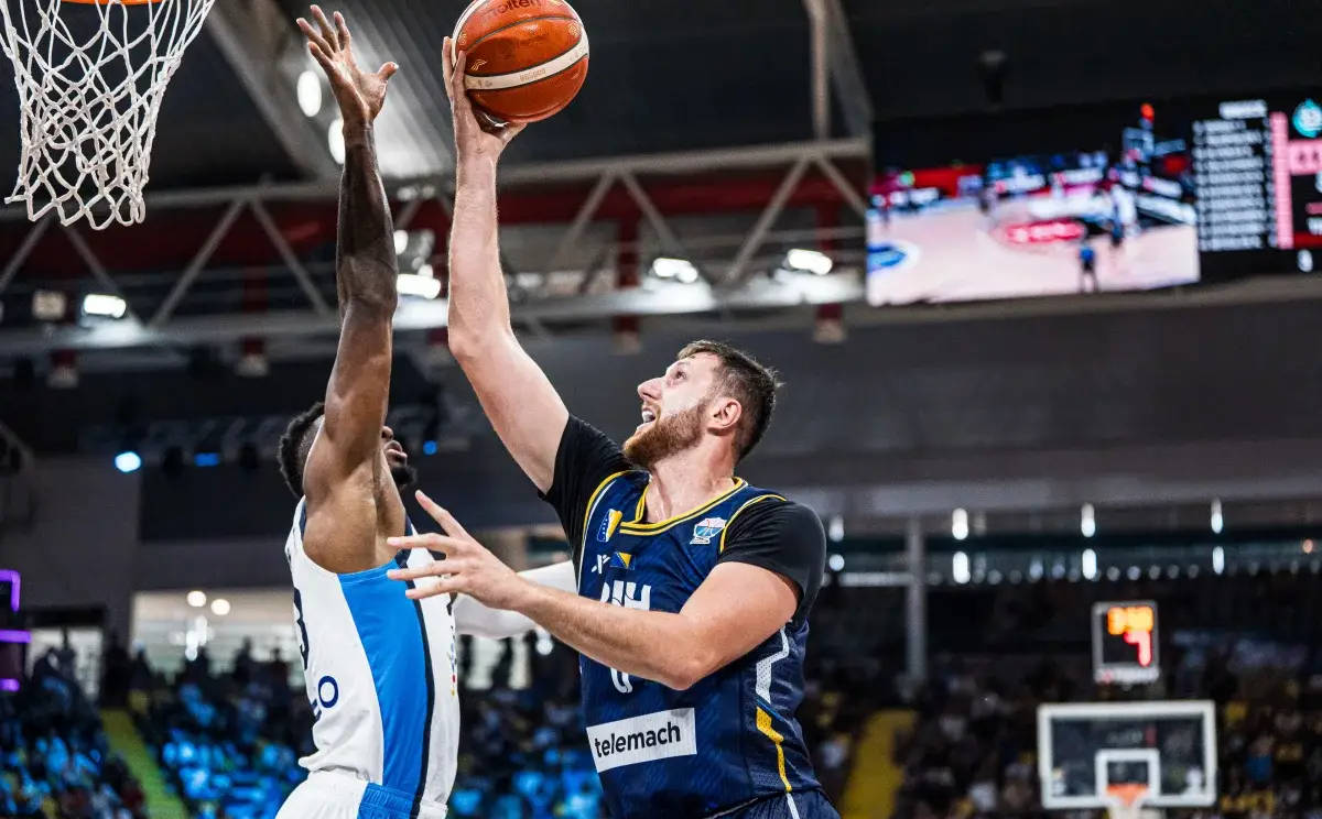 欧洲杯综述:字母伤停希腊输球 东契奇26+7夺下连胜