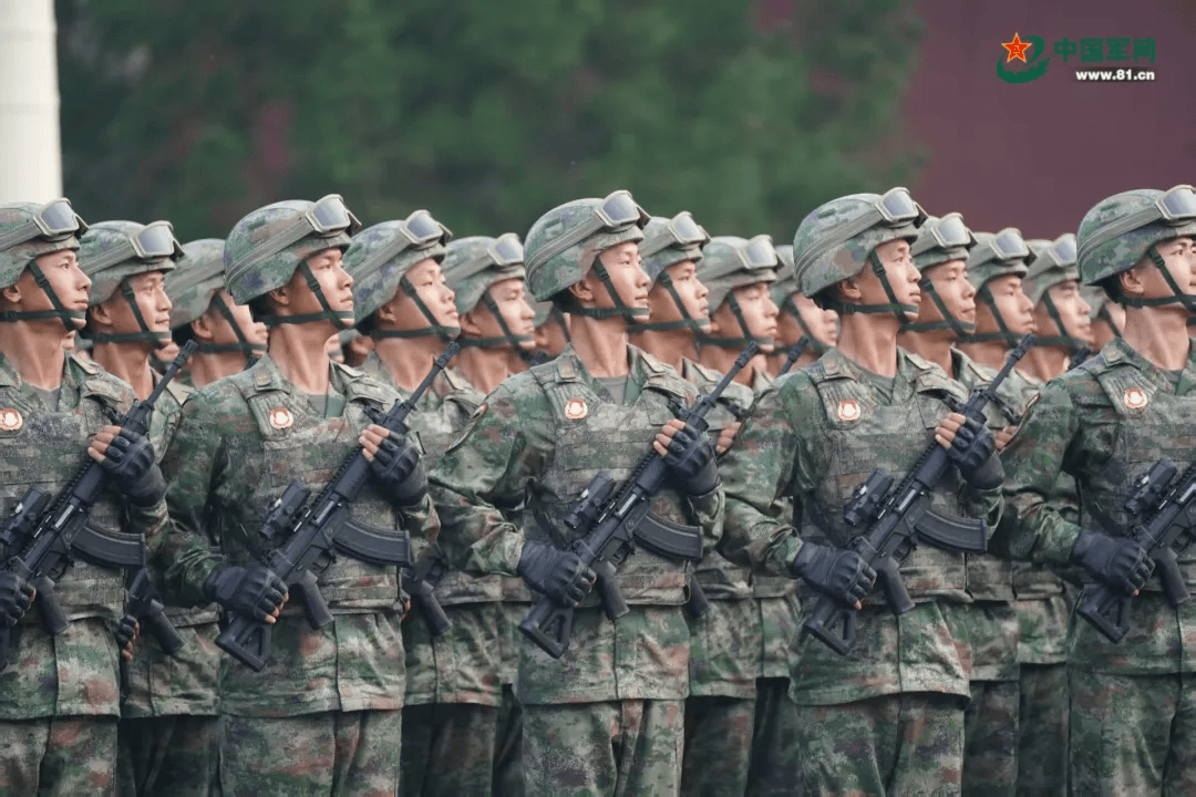 军事记者直击丨受阅部队已准备就绪