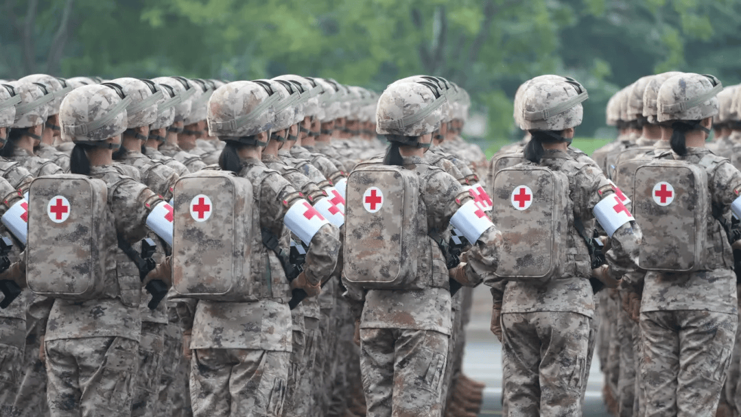 军事记者直击丨受阅部队已准备就绪